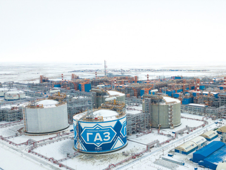 Российскому СПГ закрыли путь в Европу: каковы последствия новых санкций Брюсселя