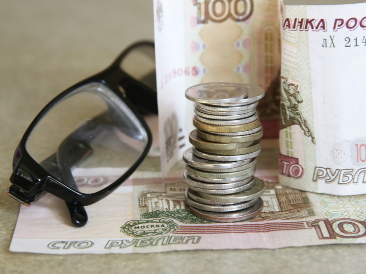 Миллионам пенсионеров в мае повысят выплаты: кто и сколько получит