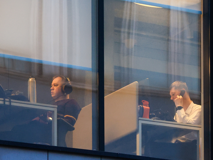 Парадоксы российского рынка труда: работодатели говорят о дефиците, но сокращают предложения