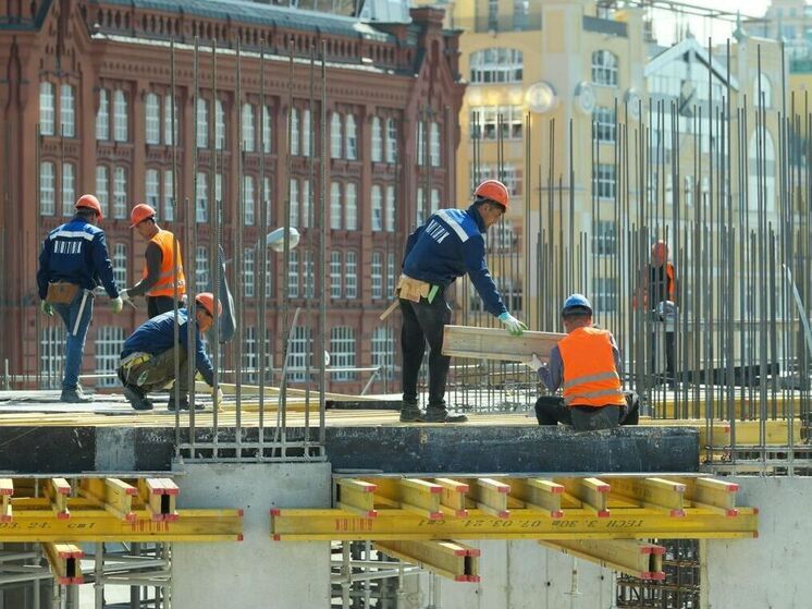 Названы основные проблемы и способы повышения производительности труда в России