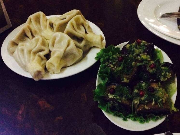 Тайна новогодней корзины: почему в мире еда дешевеет, а российский стол — нет